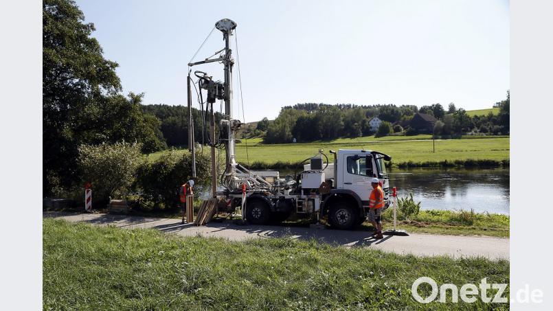 Bohrteams sind, wie hier nahe Nittenau, in den kommenden Wochen im Auftrag von Tennet auch im Raum Bubach und Naabeck unterwegs. Betroffene Eigentümer werden informiert. Bild: Hösamer