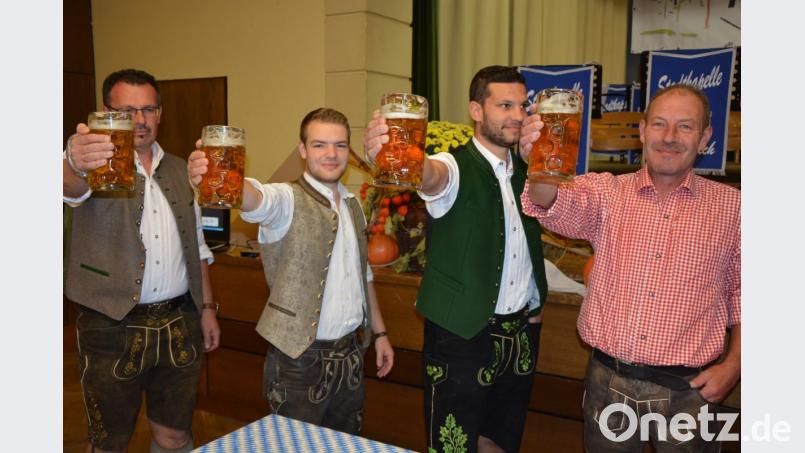 Die „Froschhaxen“ setzten sich beim Maßkrugstemmen der Herren durch. Bild: jr