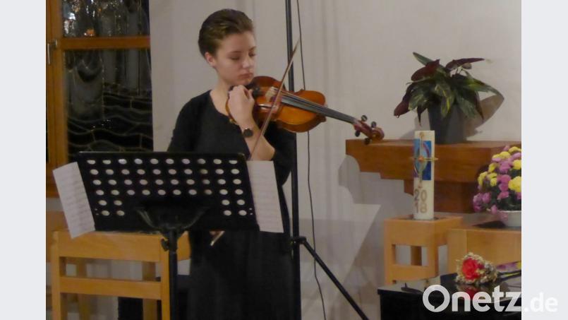 Die junge Geigerin Johanna Baumann. Bild: fsb
