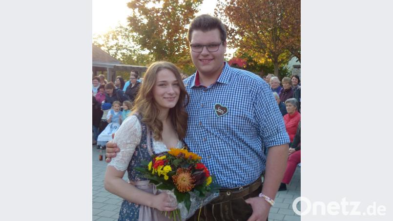 Das neue Oberkirwapaar Lisa und Jonas. Bild: hme