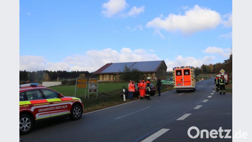 Verkehrsunfall bei Wetzldorf Bild: rw