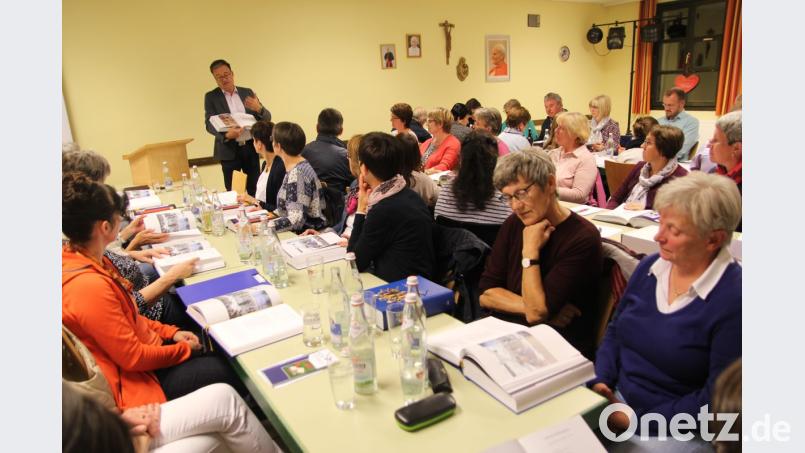 Die Zuhörer folgten aufmerksam dem Vortrag. Bild: ral