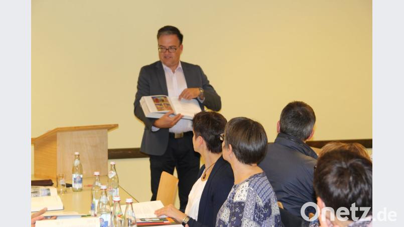 Wolfgang Stöckl bei der Präsentation der Sonntagsbibel. Bild: ral