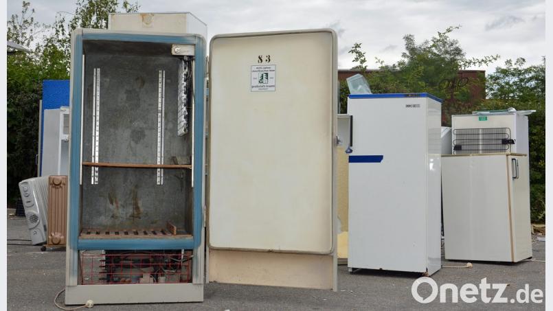 Wenn ein Kühlschrank ausgedient hat, muss er ordentlich entsorgt werden. Momentan kann man dabei sogar etwas gewinnen. Bild: C.A.R.M.E.N. e.V.