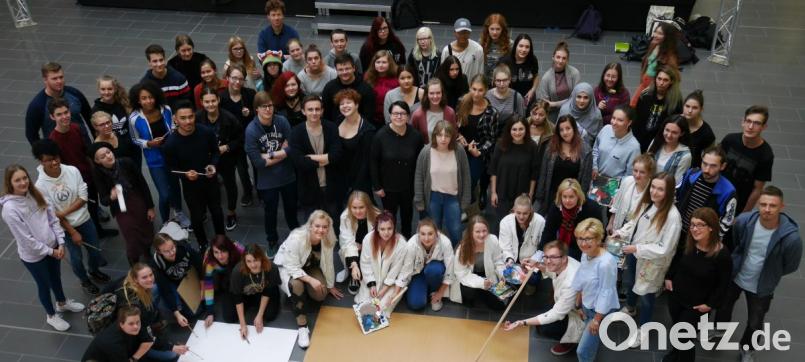 Zur Art-Action laden die jungen Akteure am Freitag ins Jugendzentrum ein. Bild: Winkler