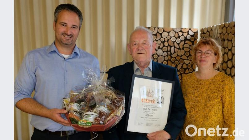 Josef Bartmann wurde für 70 Jahre Mitgliedschaft geehrt. Bild: mab