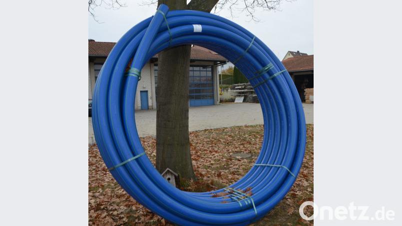 Derartige Trinkwasserrohre, die es auch in Schlauchform gibt, sorgen für gehörige Aufregung bei der Bürgerversammlung in Vohenstrauß. Bild: dob