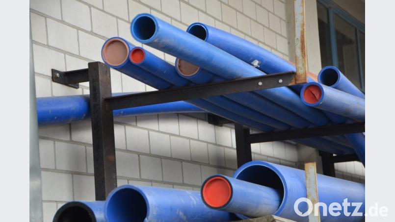 Derartige Trinkwasserrohre sorgen für gehörige Aufregung bei der Bürgerversammlung in Vohenstrauß. Bild: dob