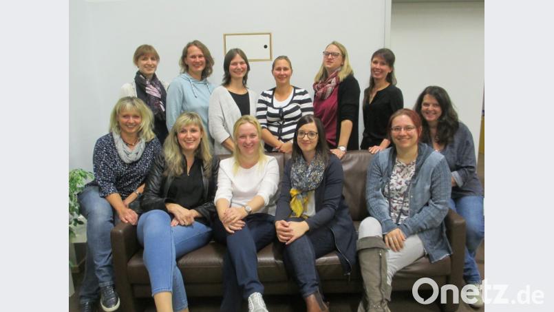 Vordere Reihe von links: Martina Lorenz, Tanja Lindner, Isabell Kick, Andrea Graf, Ina Saloga, Sonja Kick
Hintere Reihe: Katharina Bodensteiner, Barbara Stahl, Manuela Grünauer, Andrea Bodensteiner, Vanessa Ertl, Stefanie Weig. Bild: fvo