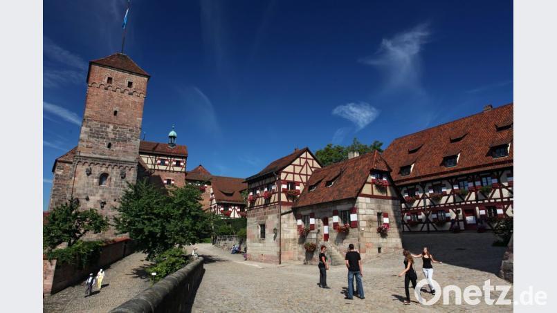 Ein Filmteam dreht in Nürnberg für den Historienfilm „Resistance“. Bild: Daniel Karmann dpa/lby