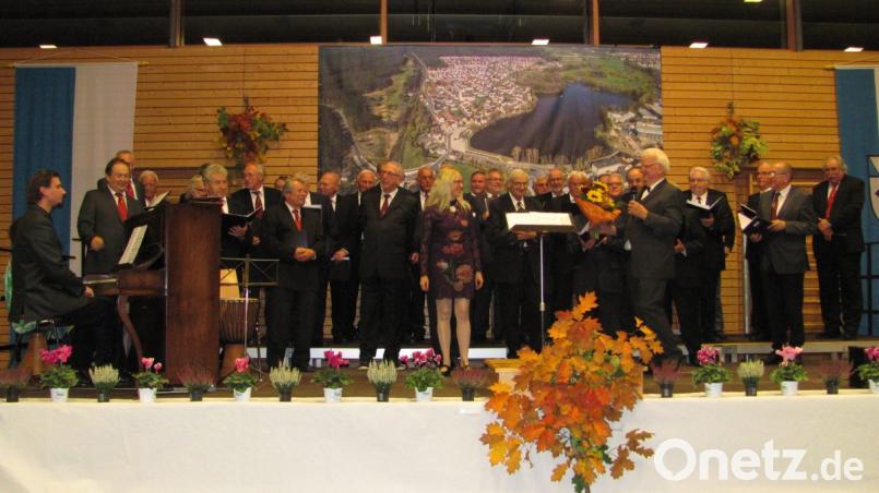 Für einen krönenden Abschluss des Herbstfestes der Musik sorgt die Chorgemeinschaft "Liederkranz" Weiherhammer und "Liedertafel" Eschenbach. Bild: sei