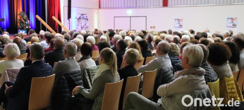 Für die Raiffeisenbank im Naabtal ist es eine &quot;mittlerweile schon fast liebgewordene Tradition, dass wir es uns nicht nehmen lassen, das Leben für Sie mit kulturellen Veranstaltungen zu versüßen&quot;. Bild: Thomas Dobler