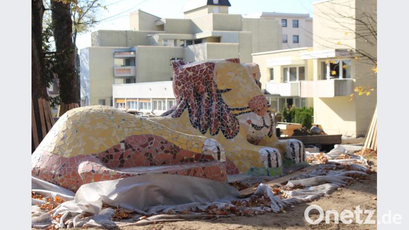 Das Kunstwerk, ein bunter und künstlerisch gestalteter Löwe, wird durch eine Spende des Lions-Clubs ermöglicht. Bild: fphs