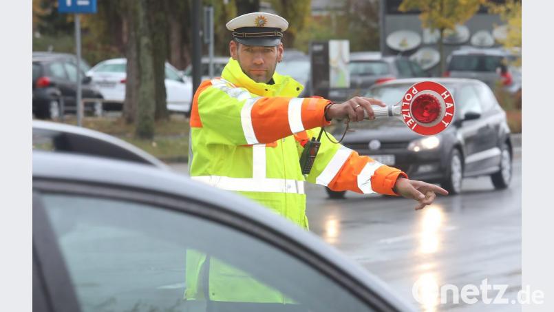 Die Kontrollen an acht Kontrollpunkten in der nördlichen Oberpfalz dauerten den ganzen Tag. Bild: Wolfgang Steinbacher