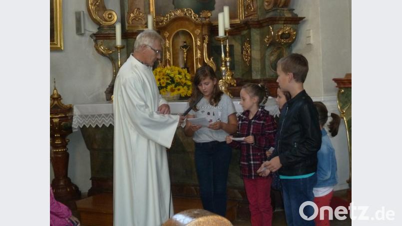 Gemeinsam feierten die Kinder &quot;ihren&quot; Gottesdienst. Bild: exb
