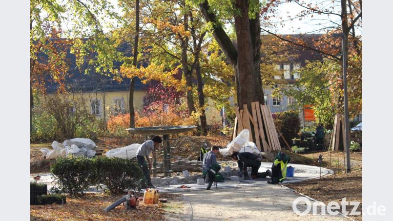 Kräftig gearbeitet wird derzeit noch im Kirchpark. Für den 7. November ist die offizielle Einweihung terminiert. Bild: fphs