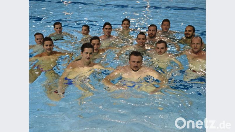 Die Weidener Wasserballer sind bereit. Die Bundesliga kann starten. Bild: mr