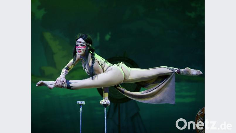 Mit akrobatischen Kunststücken versetzt Kelly Saabel das Publikum ins Staunen. Bild: wsb