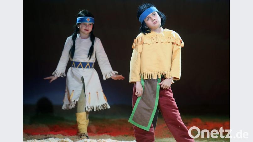 „Yakari“ und seine Freundin „Regenbogen“ werden von den Geschwistern Alfons und Angel Wille gespielt. Bild: wsb