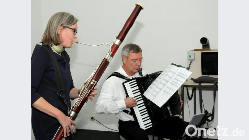 Im Amberger Luftmuseum ernteten Ulrike Fröhling und Thomas Peter-Horas, das Duo &quot;Unerhört Fagott&quot;, großen Applaus. Bild: Stephan Huber