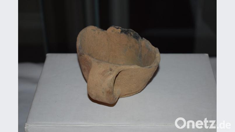 Die &quot;Nabburger Urtasse&quot; ist einer der spektakulärsten Funde aus der Bronzezeit. Sie dürfte an die 4000Jahre alt sein. Bild: bnr
