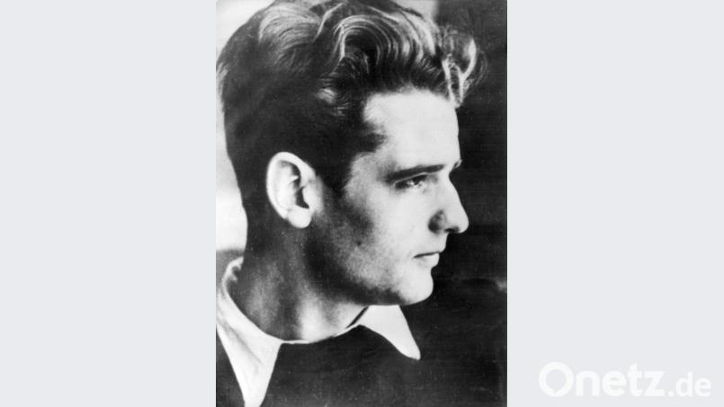 Hans Scholl, Mitglied der Widerstandsgruppe &quot;Weiße Rose&quot;. Die Mitglieder der Widerstandsgruppe an der Münchner Universität wurden nach einer Flugblattaktion gegen die Herrschaft des NS-Regimes verhaftet und vom Volksgerichtshof zum Tode verurteilt. Bild: dpa