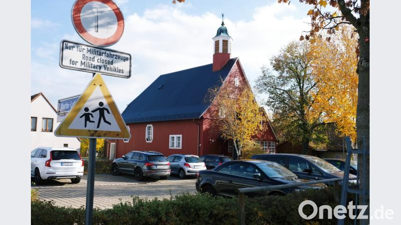 Zu den vordringlichen städtebaulichen Projekten zählen Bürgermeister und Stadtrat die Neugestaltung des Umfeldes der evangelischen Kirche. Die Sanierung ist Teil der vielen kommunalen Wünsche, die in der sogenannten Bedarfsmitteilung an die Regierung schon für das Programmjahr 2019 enthalten sind. Bild: do