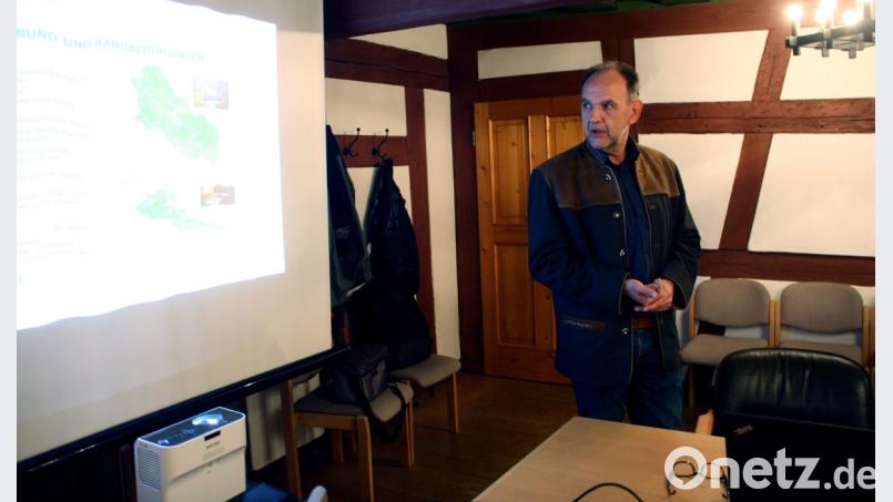 Die Vorteile des &quot;Waldwasser-Moduls&quot; erklärte Alfred Zehentmeier in der Marktratssitzung. Bild: wro