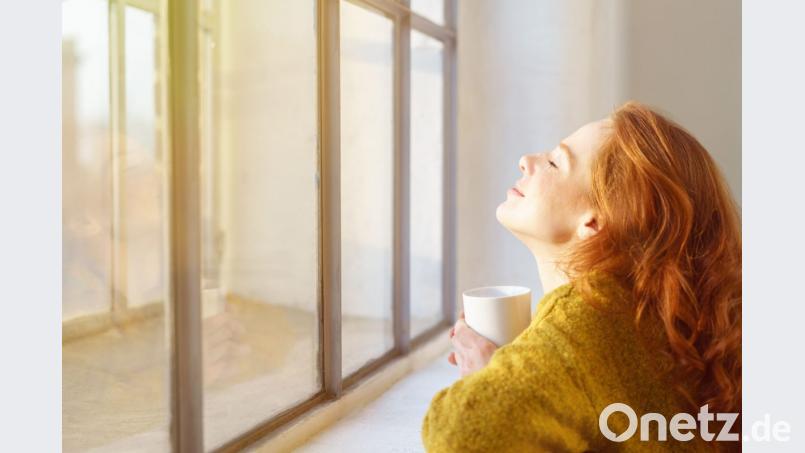 Die Hirnforschung weiß längst, wie wichtig und wirksam schon einige Minuten Stille für uns sind. Bild: contrastwerkstatt – stock.adobe.com