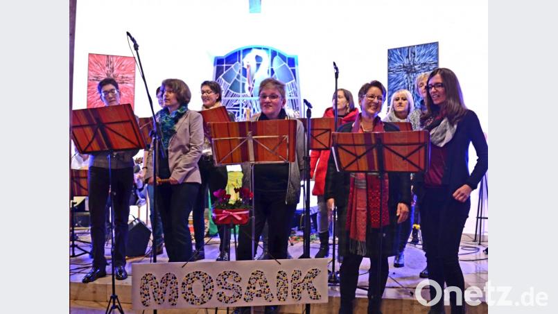 Getreu ihres Namens luden die Musiker zu ihrem 21. Konzert Vertreter von befreundeten Chören ein, um gemeinsam einen Abend musikalisch zu gestalten. Bild: vlz