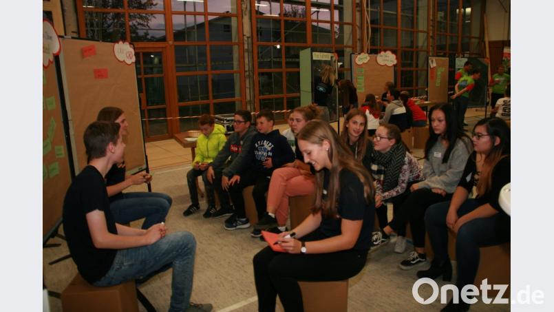 Die „Zukunftswerkstatt“ mit rund 30 jugendlichen Teilnehmern war ein großer Erfolg. Die Ergebnisse wird man prüfen, nach Möglichkeit auch umsetzen, so Bürgermeister Wolfgang Braun. Bild: wro