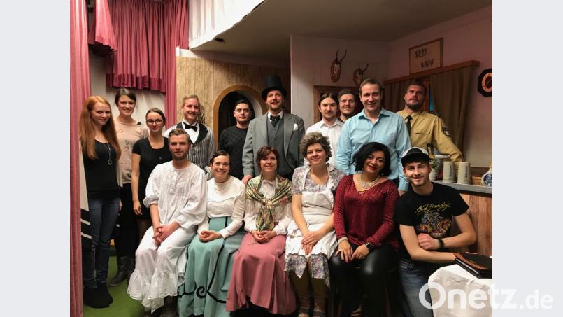 Die Schauspieltruppe der Kolpingsfamilie Neukirchen. Bild: rtw