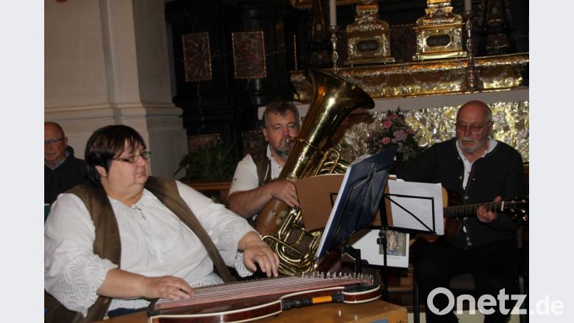 Die Blechernen Sait’n beherrschen die große Kunst, als Trio mit gegensätzlichen Instrumenten einen faszinierenden Klangkörper zu schaffen. Bild: ads