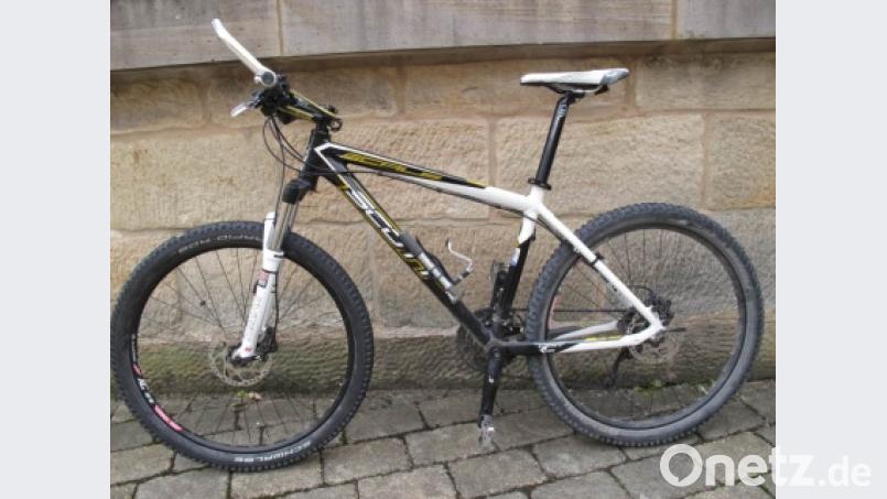Dieses Mountainbike kann möglicherweise einen Hinweis auf den oder die Täter liefern, die in den vergangenen Tagen mehrere Fahrräder gestohlen haben. Bild: exb