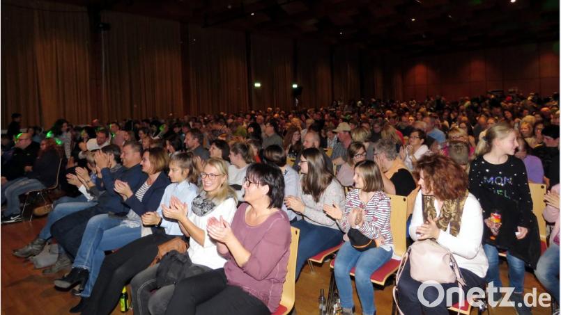 Wenn Amanda kommt, sind die Veranstaltungsäle voll besetzt. Bild: ubb