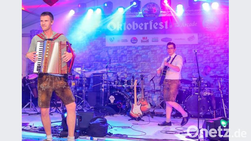 "Rundumadum" spielte beim Oktoberfest in Sri Lanka. Bild: exb