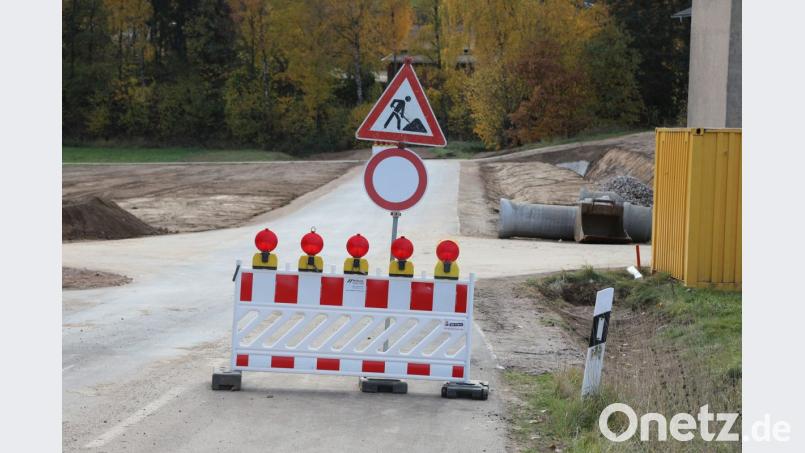 Neben dem Breitbandausbau gehörte die Erneuerung der Gemeindeverbindungsstraße Dürnersdorf-Enzelsberg zu den kostspieligsten Maßnahmen des laufenden Jahres. Die Freigabe steht kurz bevor. Bild: Götz