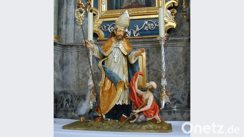 Eine wunderbare Figur des Heiligen Martins ist in der Stadtpfarrkirche St. Georg in Neustadt/WN zu sehen. Bild: Rainer Christoph