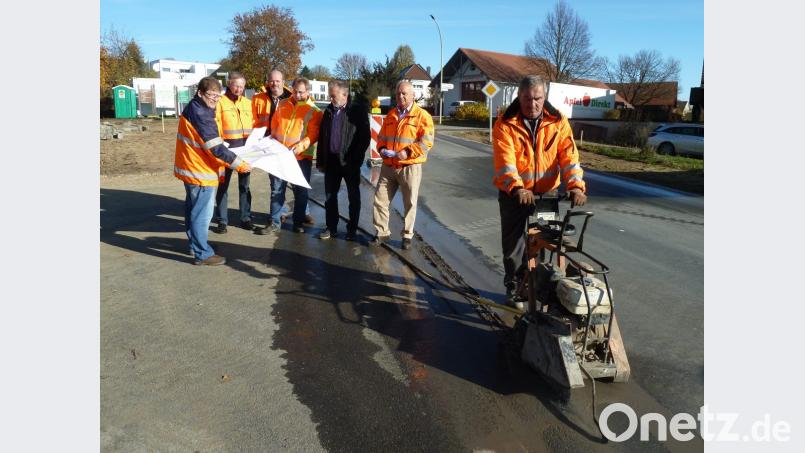 Mit dem Abfräsen der Borde wurde bereits begonnen. Bild: Portner