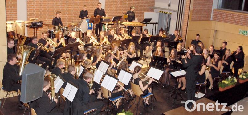 Einen weiten Bogen musikalischen Könnens spannt die Riedener Blaskapelle St. Georg bei ihrem Jubiläumskonzert am kommenden Samstag. Bild: sön