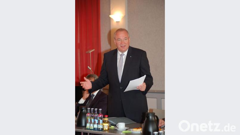 Franz Löffler ist der alte und neue Bezirkstagspräsident. Bild: Hanna Gibbs