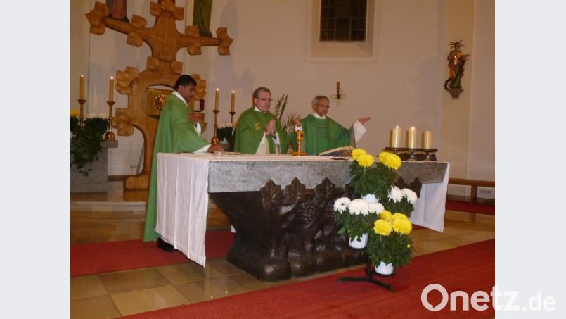 Der Festgottesdienst zur großen Pfarrvisitation ist eine festliche Angelegenheit. Bild: bk