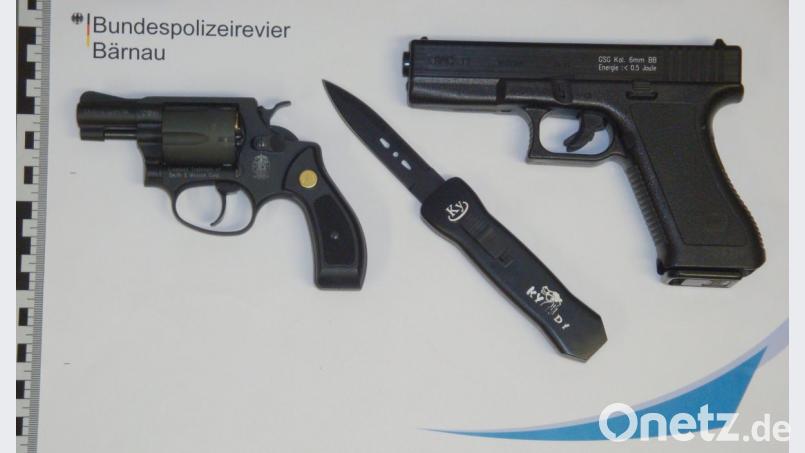 Die Bundespolizei hat die verbotenen Gegenstände sichergestellt. Bild: Bundespolizei