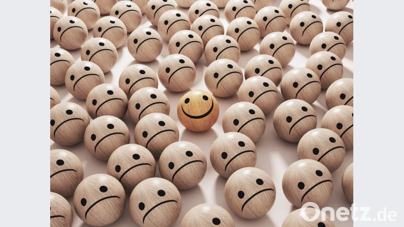 Anstatt auf das große Glück zu warten, freuen sich glückliche Menschen über viele kleine Dinge. Bild: ALDECAstudio – stock.adobe.com