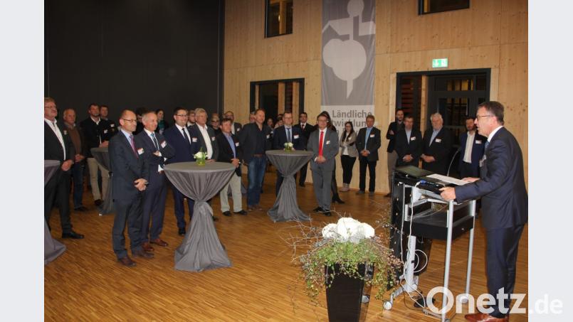 Gut besucht ist der 7. Tirschenreuther Wirtschaftsdialog, der in den Räumen des Amts für ländliche Entwicklung über die Bühne geht. Bild: kro
