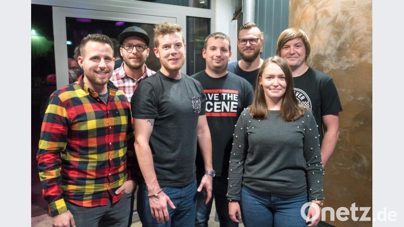Der Vorstand des Vereins &quot;Save the Scene&quot; mit (von links) Daniel Reinl, Florian Zimmert, Christian Fischer, Mathias Schmidt, Johannes Zrenner, Sarah Möhwald und Stefan Meyer. Bild: joz