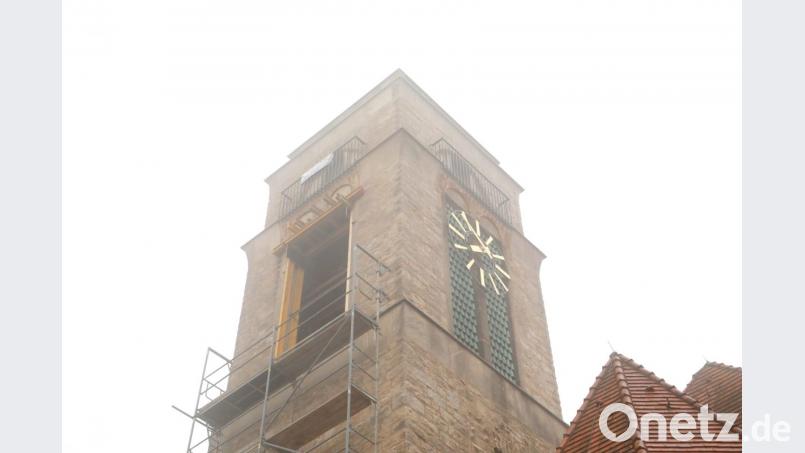 Für die neuen Glocken wird der Kirchturm bereits vorbereitet. Nachdem die Stütze der nördlichen Klangarkaden ausgebaut wurde folgt demnächst der Ausbau der alten Glocken und des Glockenstuhls. Bild: njn