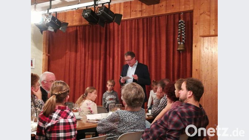 PGR-Sprecher Franz Grabinger gab Informationen aus dem Pfarrleben. Bild: ga