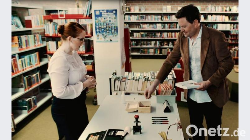 Der Kurzfilm von und mit Christina Baumer (links) wurde auf einem Filmfestival in Rumänien auf großer Leinwand gezeigt. Bild: ubb