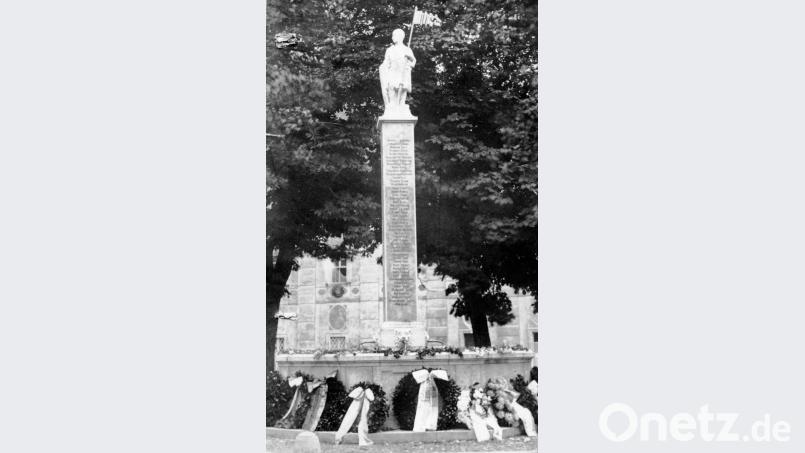Das im Jahr 1922 errichtete Kriegerdenkmal am Basilikaplatz zur Erinnerung an die im Ersten Weltkrieg 179 Gefallenen und 24 Vermissten aus Waldsassen. Bild: Archiv Treml